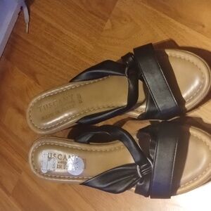 Ladies sandals
